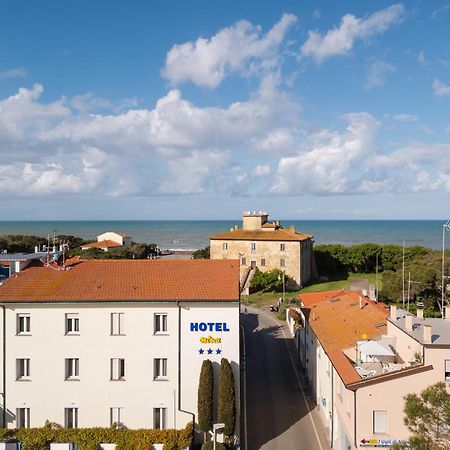 Hotel Nina Marina Di Bibbona Extérieur photo